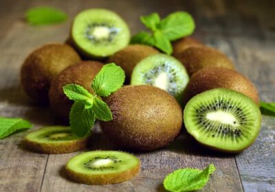 Fresh Kiwi / Kiwi Fruit